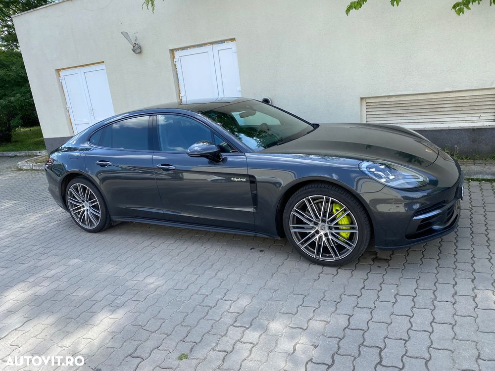 Porsche Panamera 4 E-Hybrid - 17