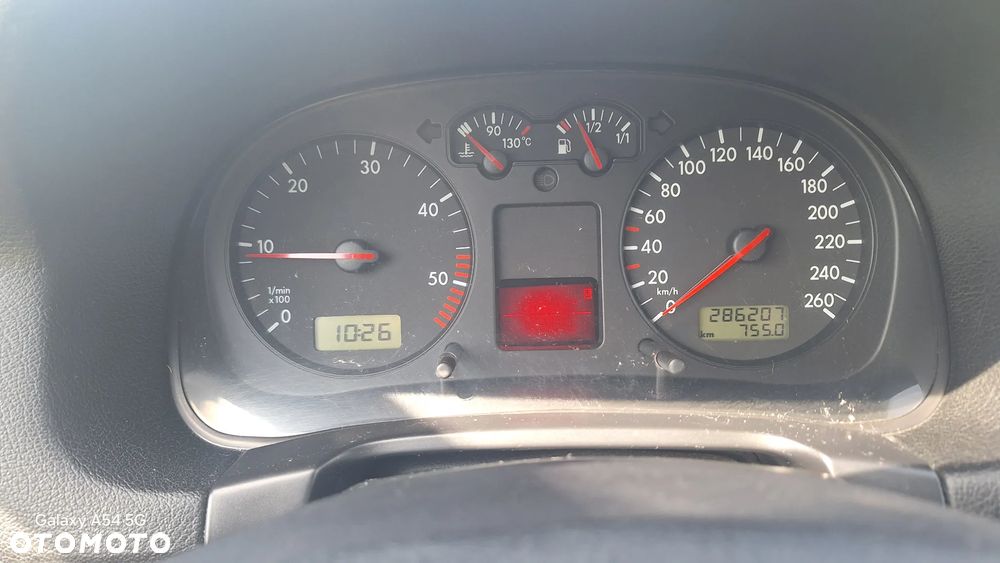 Volkswagen Bora 1.9 TDI - 10