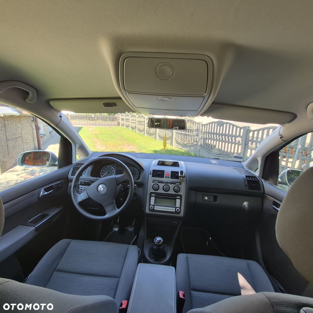 Volkswagen Touran 1.6 - 11