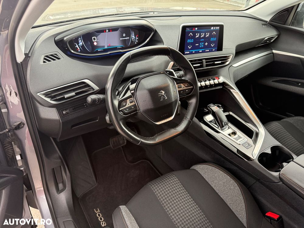 Peugeot 3008 1.2 PureTech Turbo S&S EAT6 Allure - 28