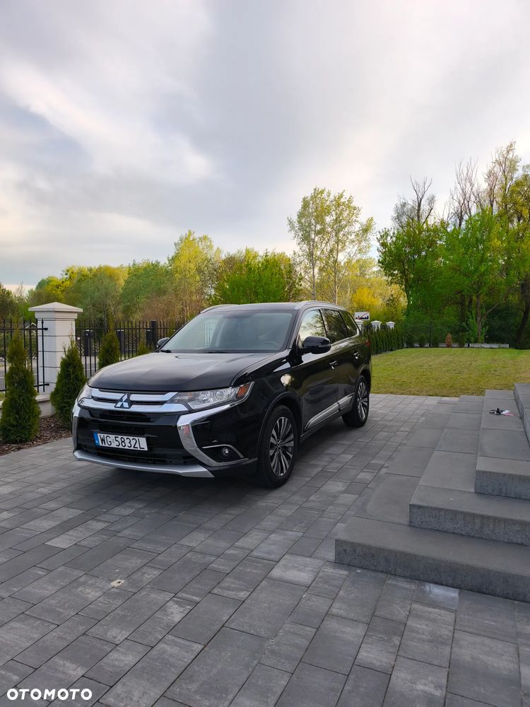 Mitsubishi Outlander - 3