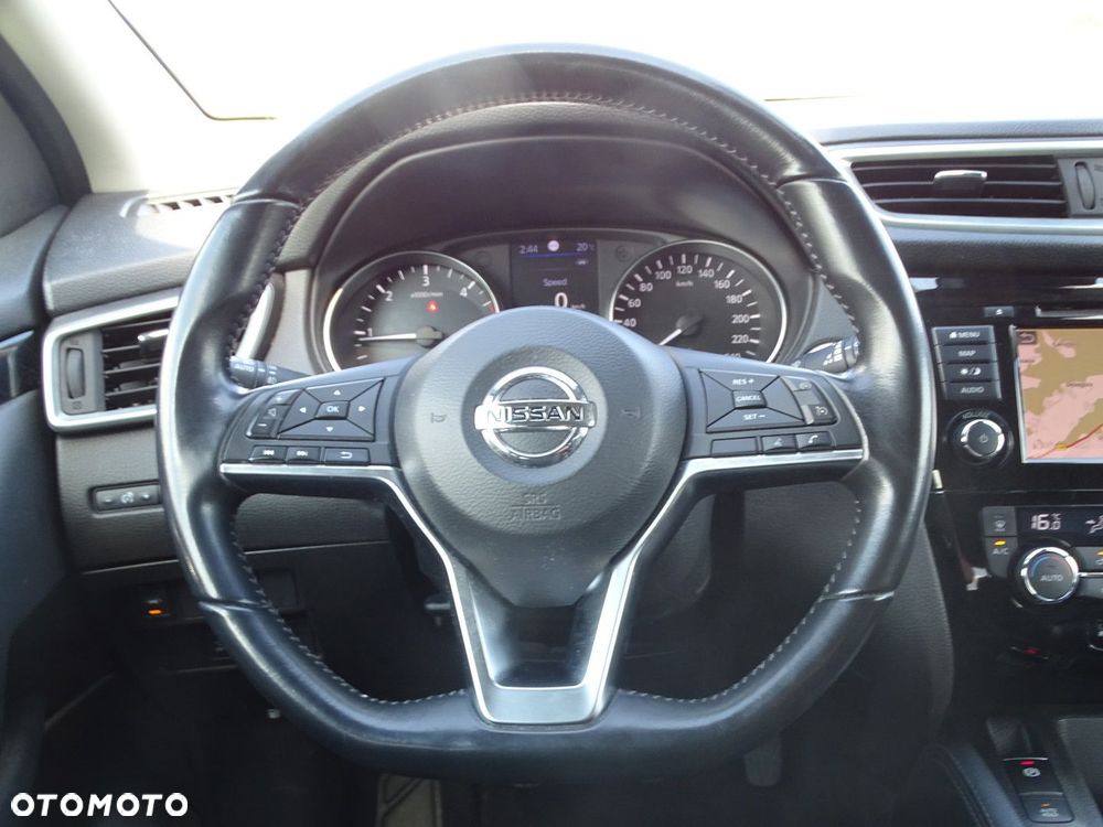 Nissan Qashqai - 25