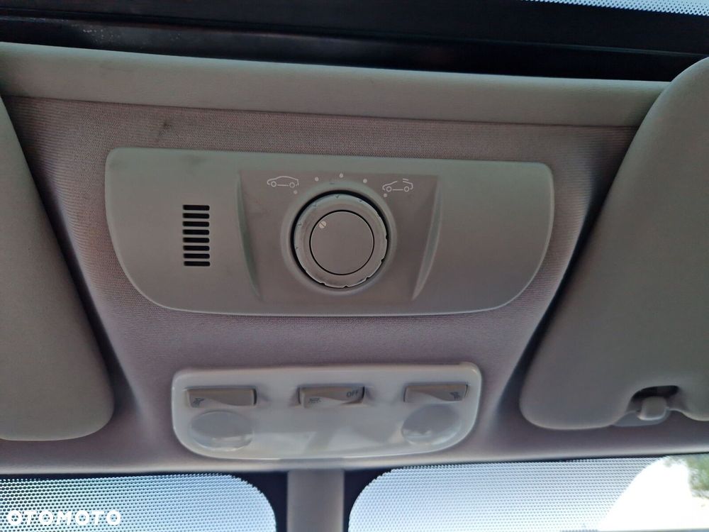 Renault Grand Scenic - 25