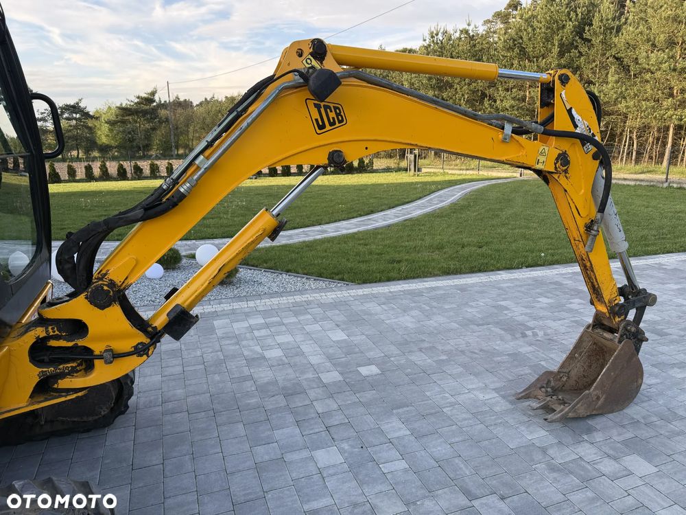 JCB 8025 - 13