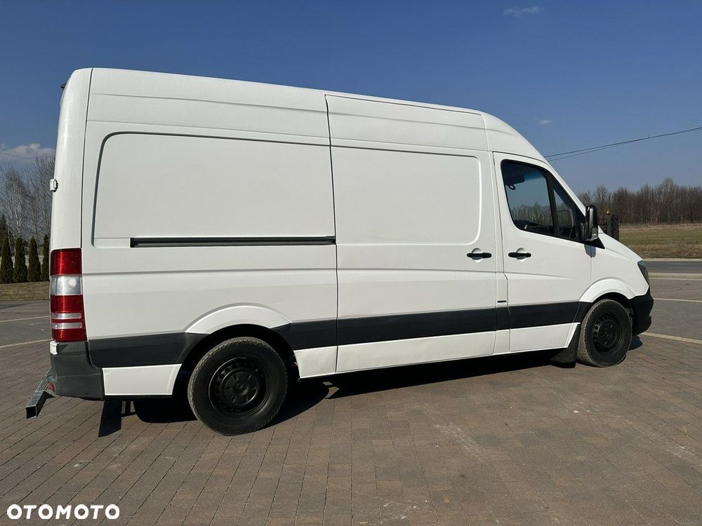 Mercedes-Benz Sprinter - 11