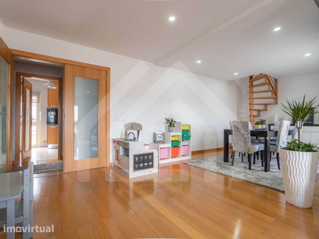 Apartamento T3 | Com sótão | Alqueves - Grande imagem: 2/29