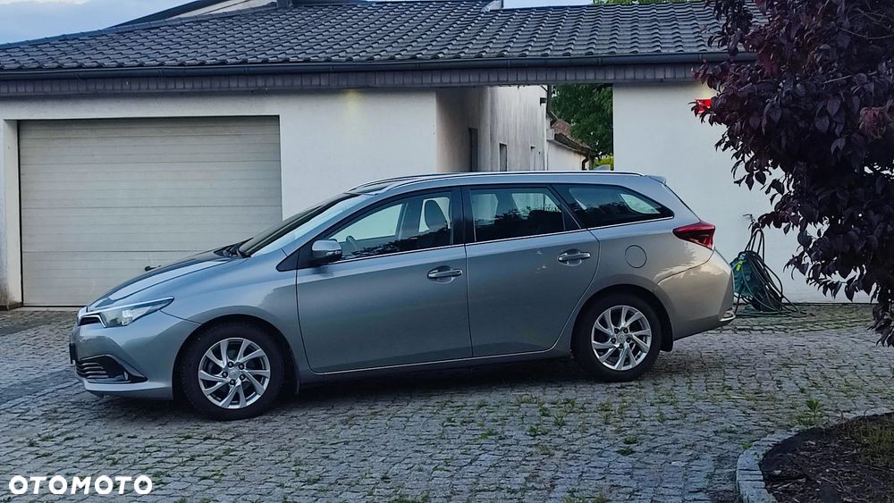 Toyota Auris 1.6 D-4D Premium - 7