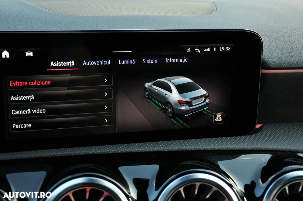Mercedes-Benz A 200 d 8G-DCT AMG Line - 25