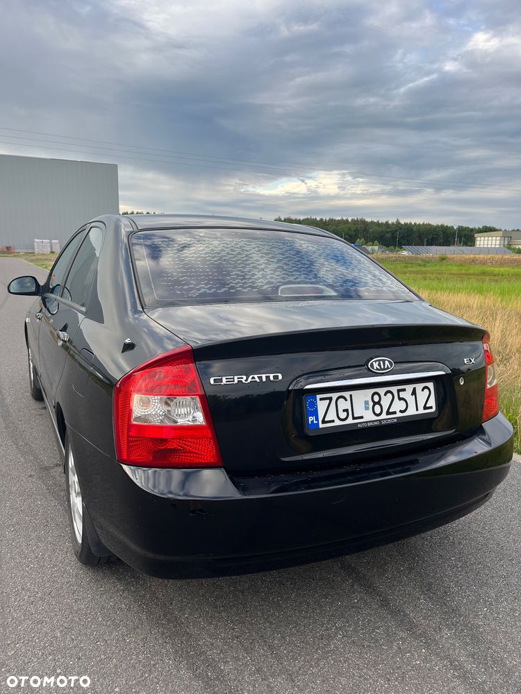 Kia Cerato 2.0 EX - 10