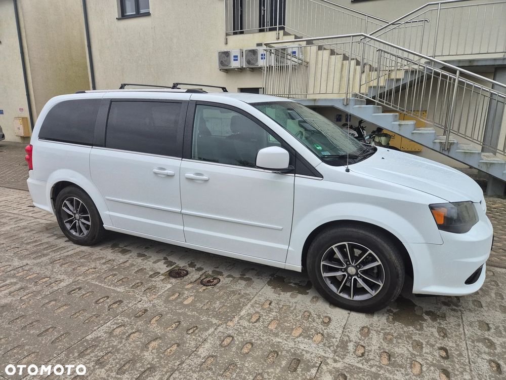Dodge Grand Caravan - 7