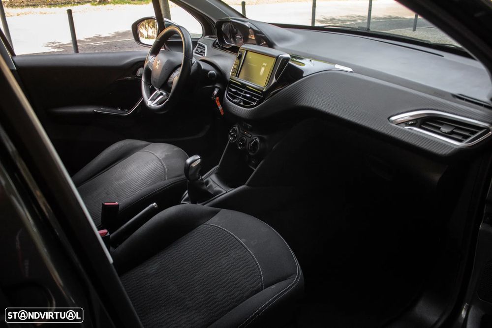 Peugeot 208 82 PureTech Style - 17