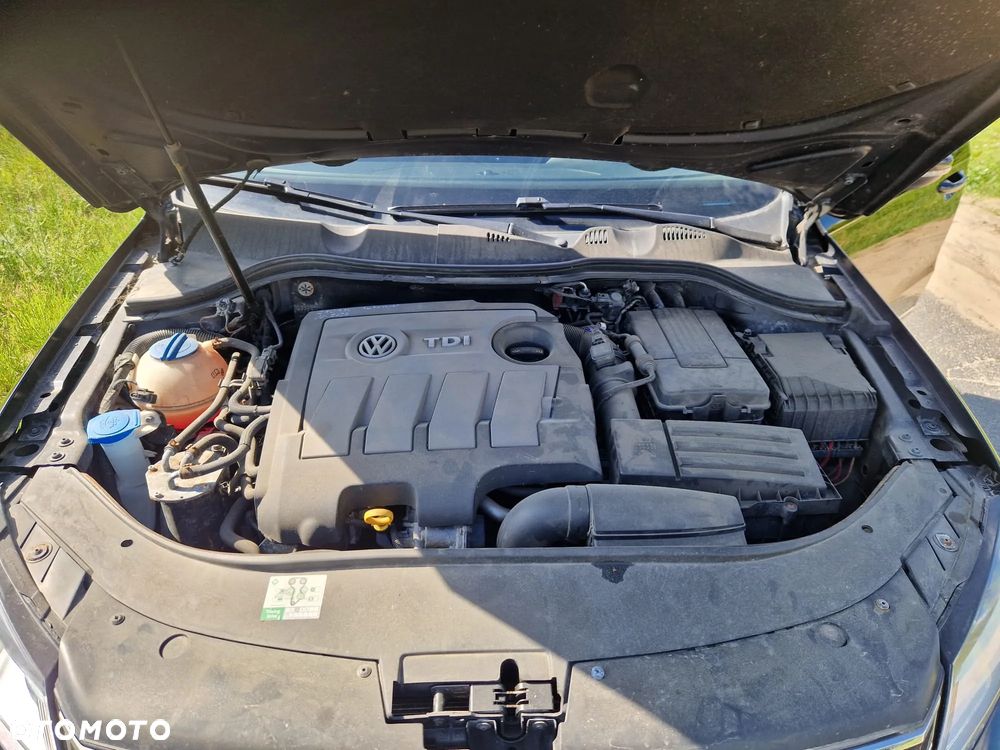 Volkswagen Passat 1.6 TDI BlueMotion Technology Comfortline - 13