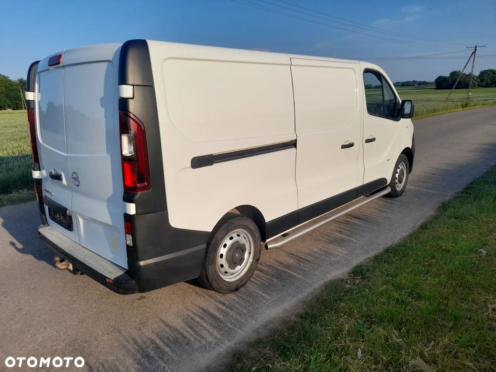 Opel Vivaro - 10