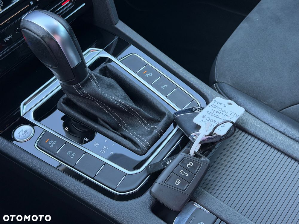 Volkswagen Arteon 2.0 TDI SCR 4Motion DSG R-Line - 39