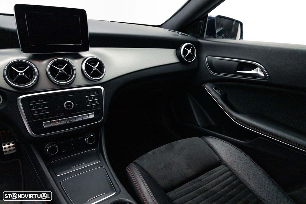 Mercedes-Benz CLA 200 d Shooting Brake AMG Line Aut. - 20