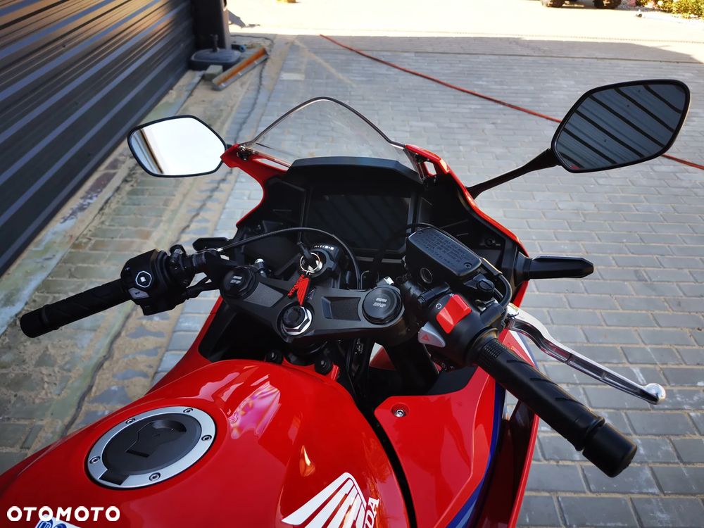 Honda CBR - 28
