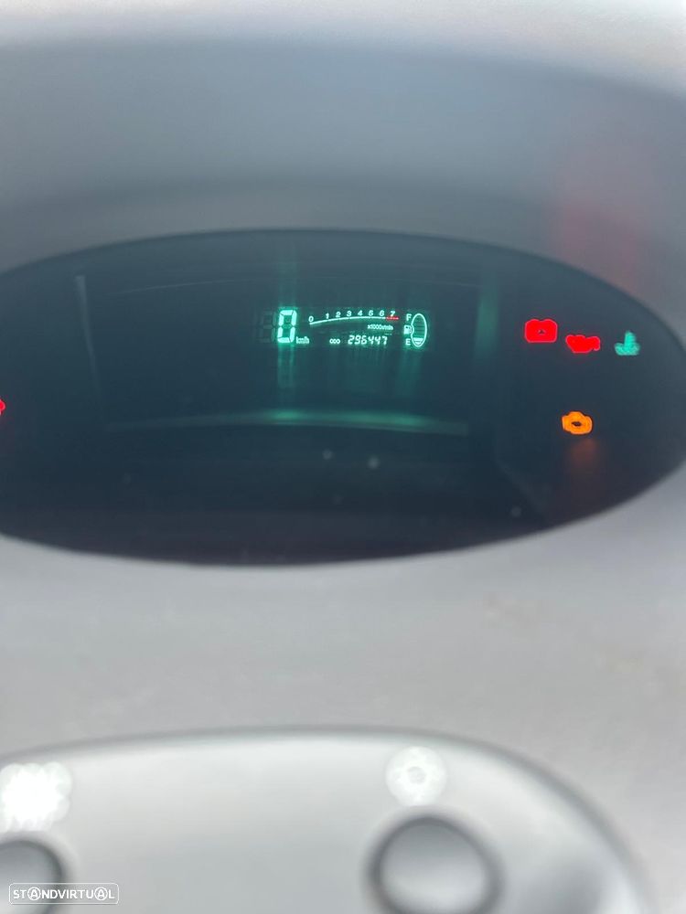 Toyota Yaris 1.0 Base C/Radio - 9