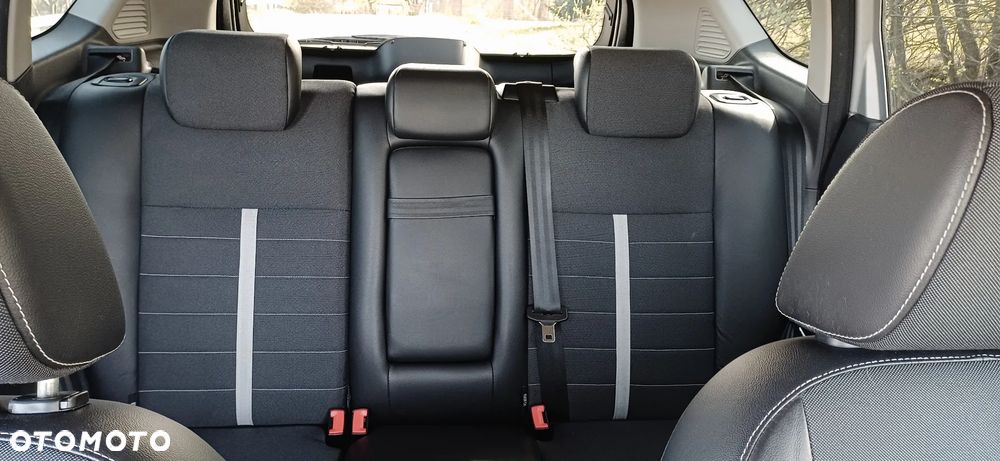 Ford Kuga 2.0 TDCi 4x4 Titanium - 22