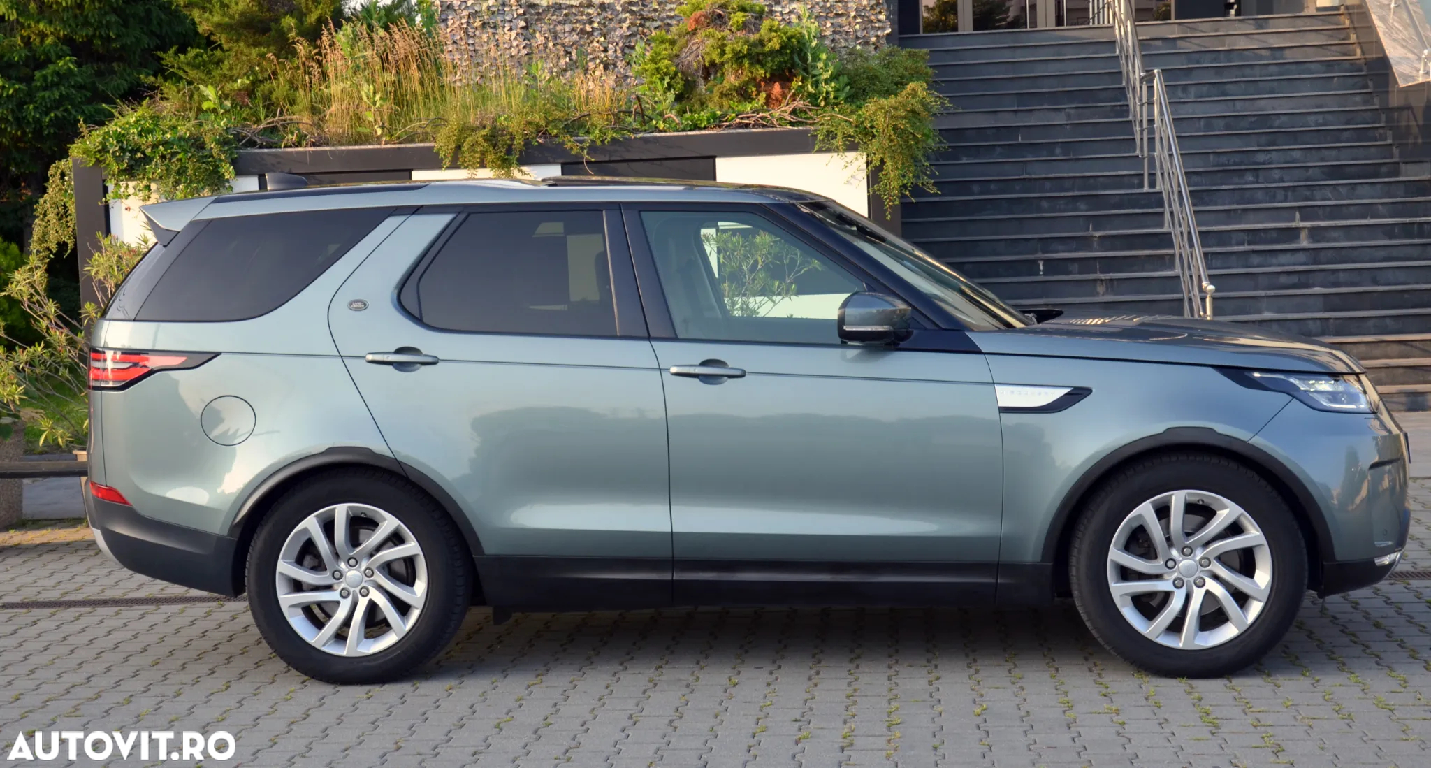 Land Rover Discovery 2.0 L SD4 Ingenium HSE Luxury - 9