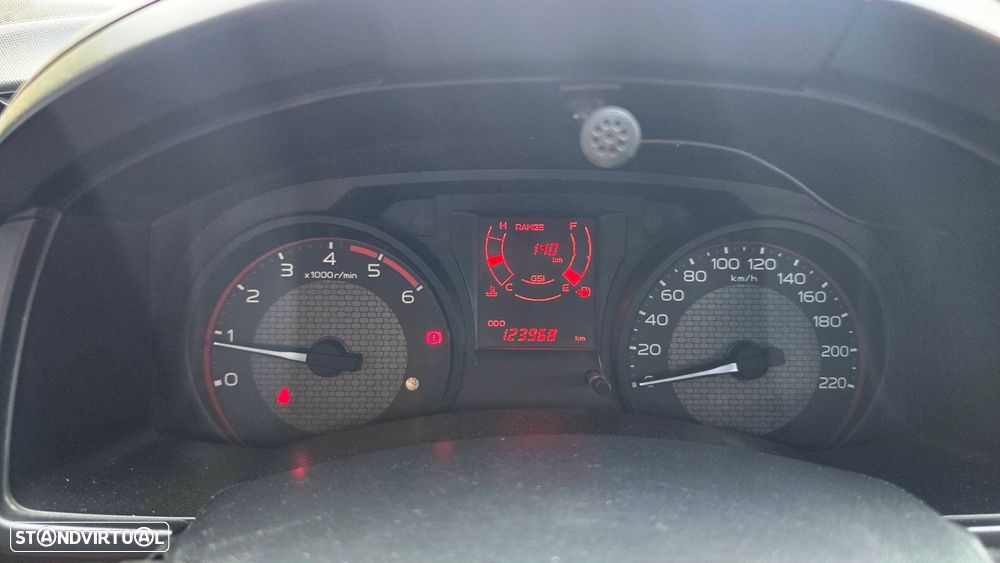 Isuzu D-Max - 4