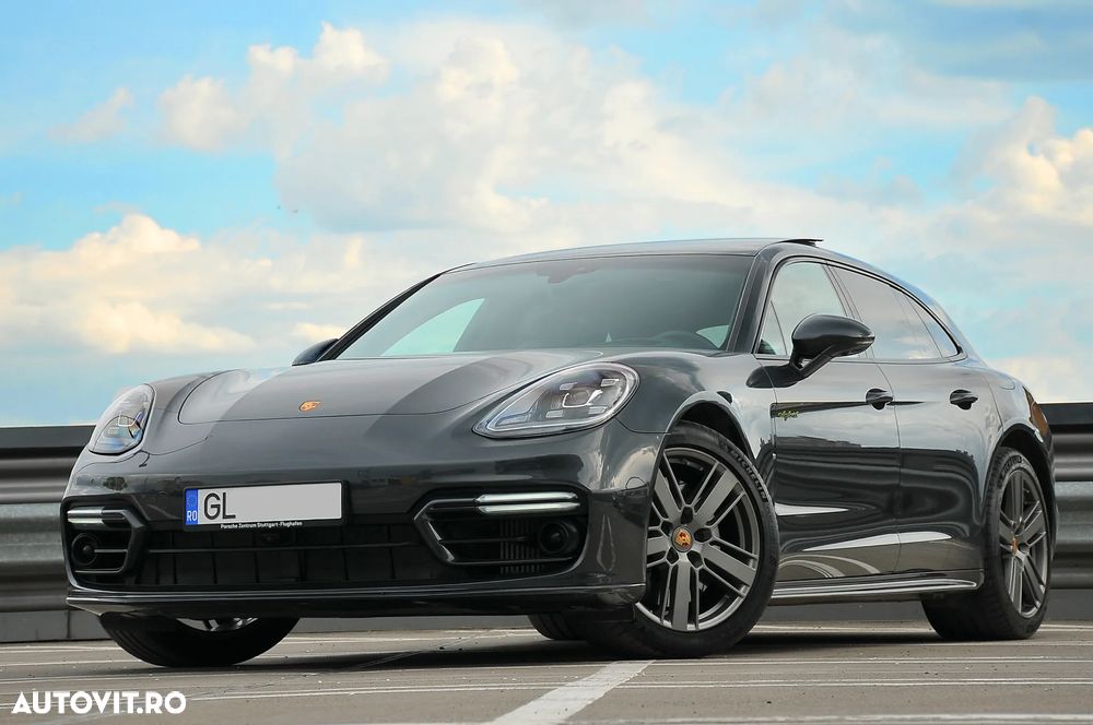 Porsche Panamera 4 Platinum Edition - 1