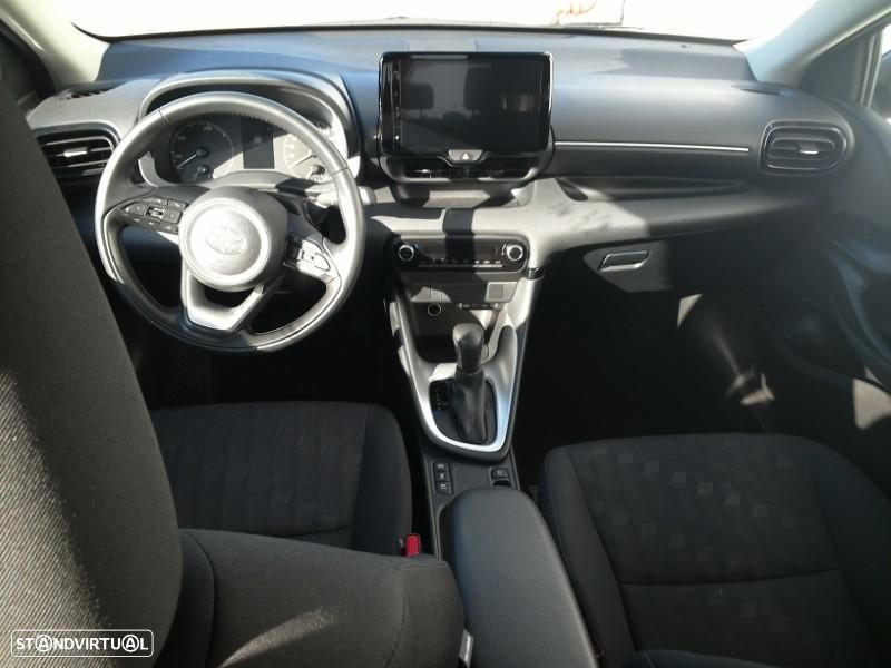 Toyota Yaris - 12