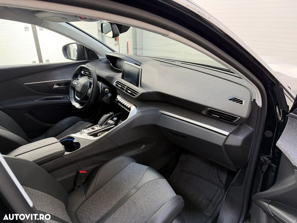 Peugeot 5008 PureTech 130 EAT8 Stop & Start GT - 8