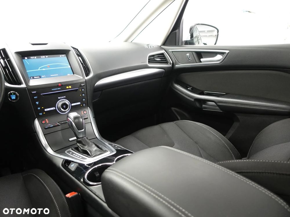 Ford S-Max 2.0 TDCi Titanium PowerShift - 37