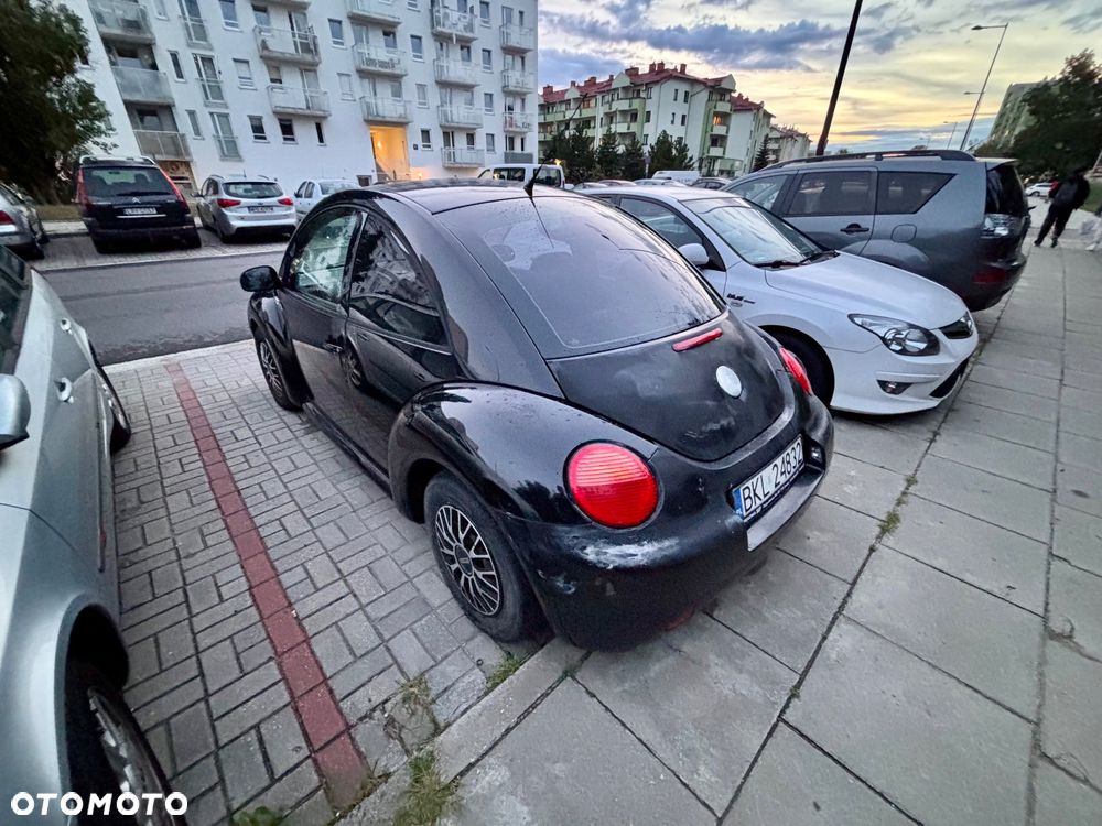 Volkswagen New Beetle - 4