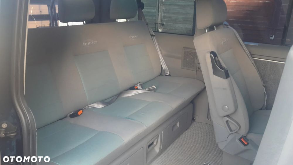 Volkswagen Multivan - 26