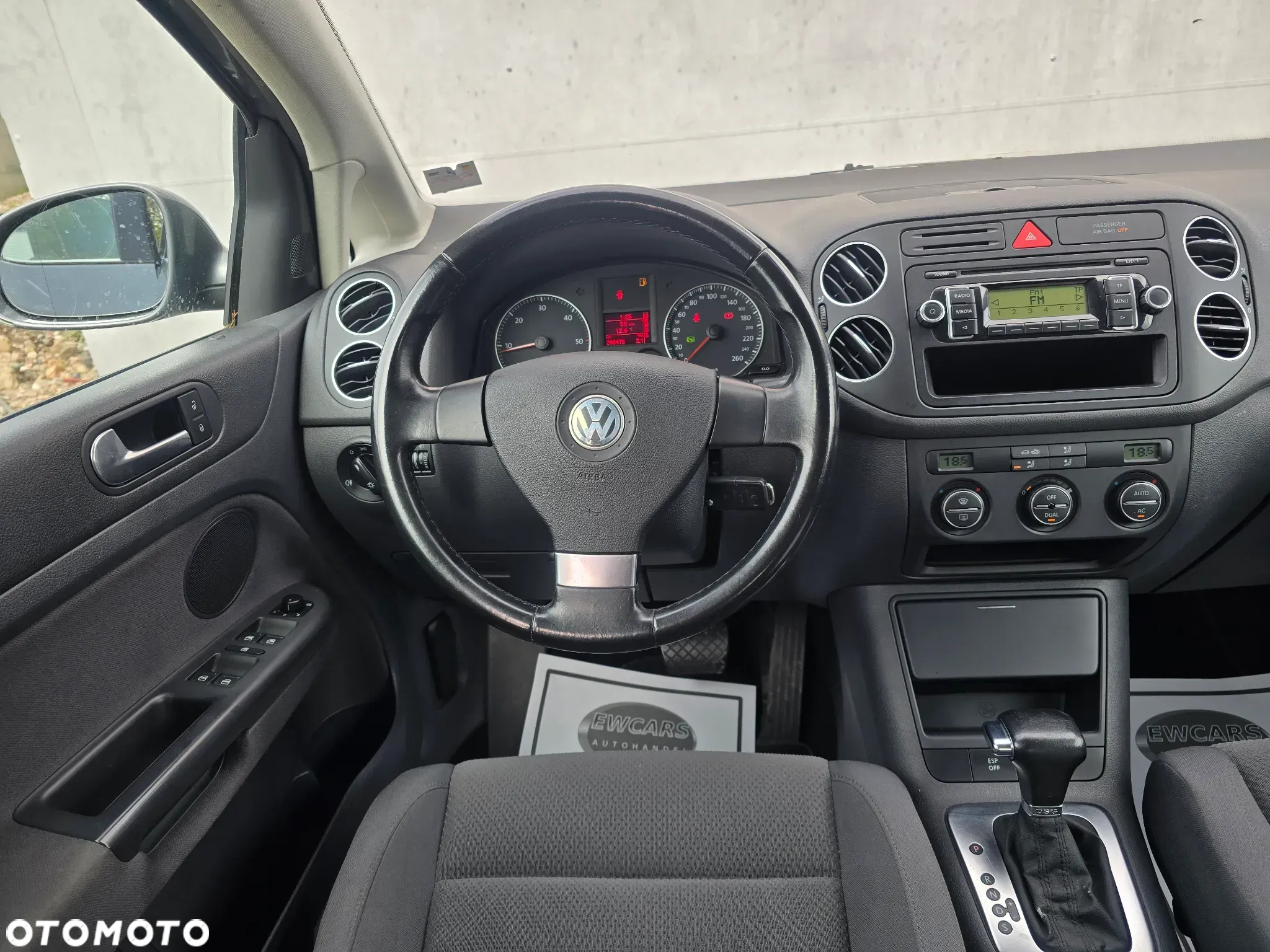 Volkswagen Golf Plus 1.9 TDI Trendline DSG - 8