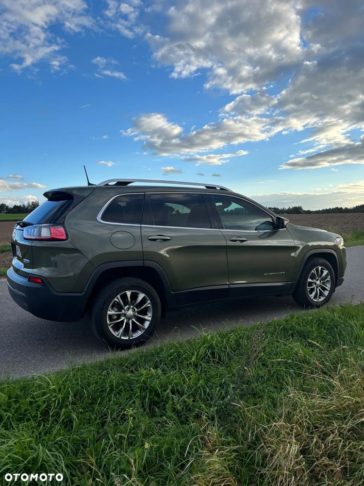 Jeep Cherokee - 11