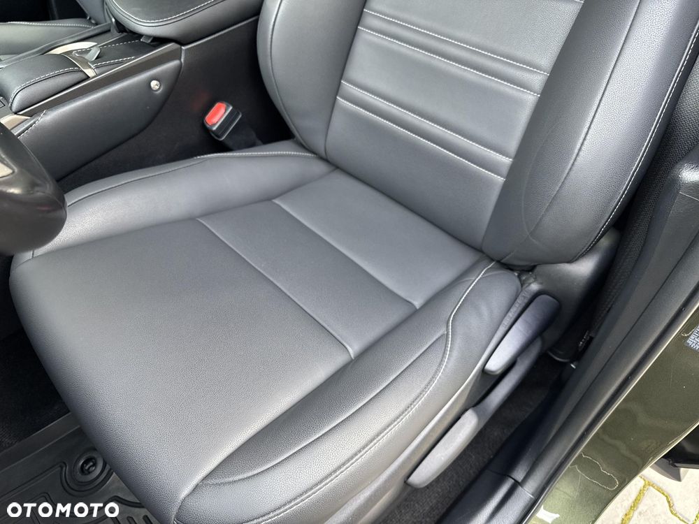 Lexus NX 300h F Impression AWD - 24