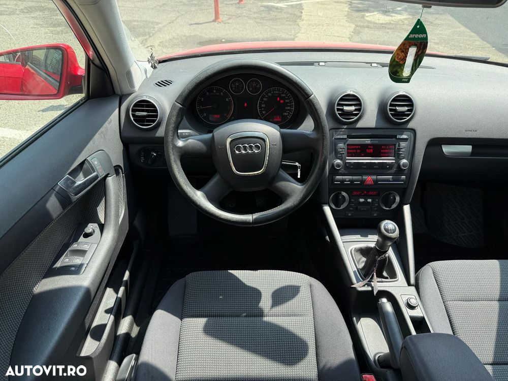 Audi A3 Sportback 1.6 Ambiente - 9
