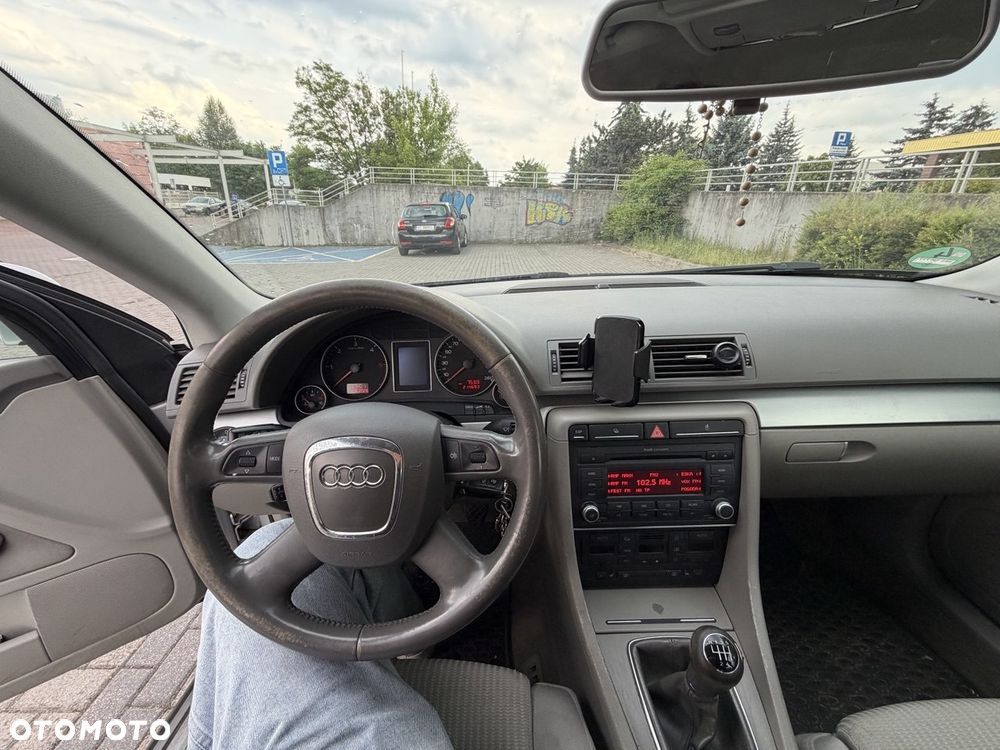 Audi A4 Avant 2.0 TDI - 9