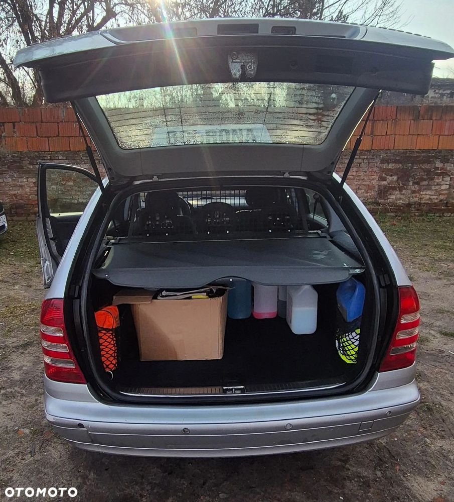 Mercedes-Benz Klasa C 180 T Kompressor Classic - 6