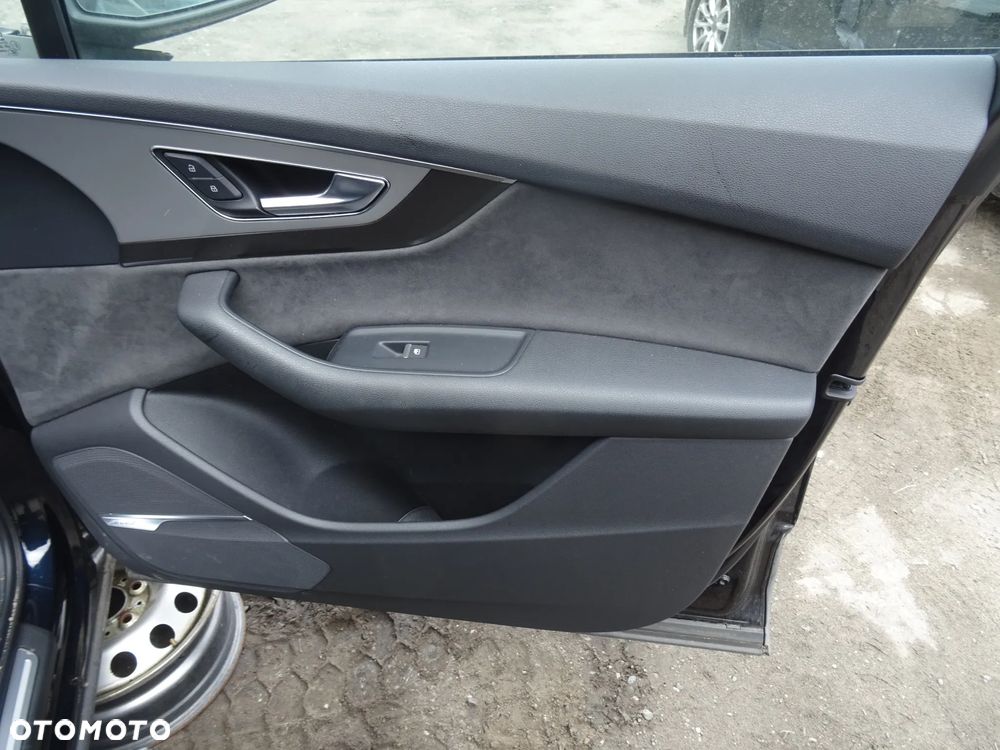 Fotele Kanapa Boczki Skora Alkantara 7 osob Audi Q7 4M czesci - 11