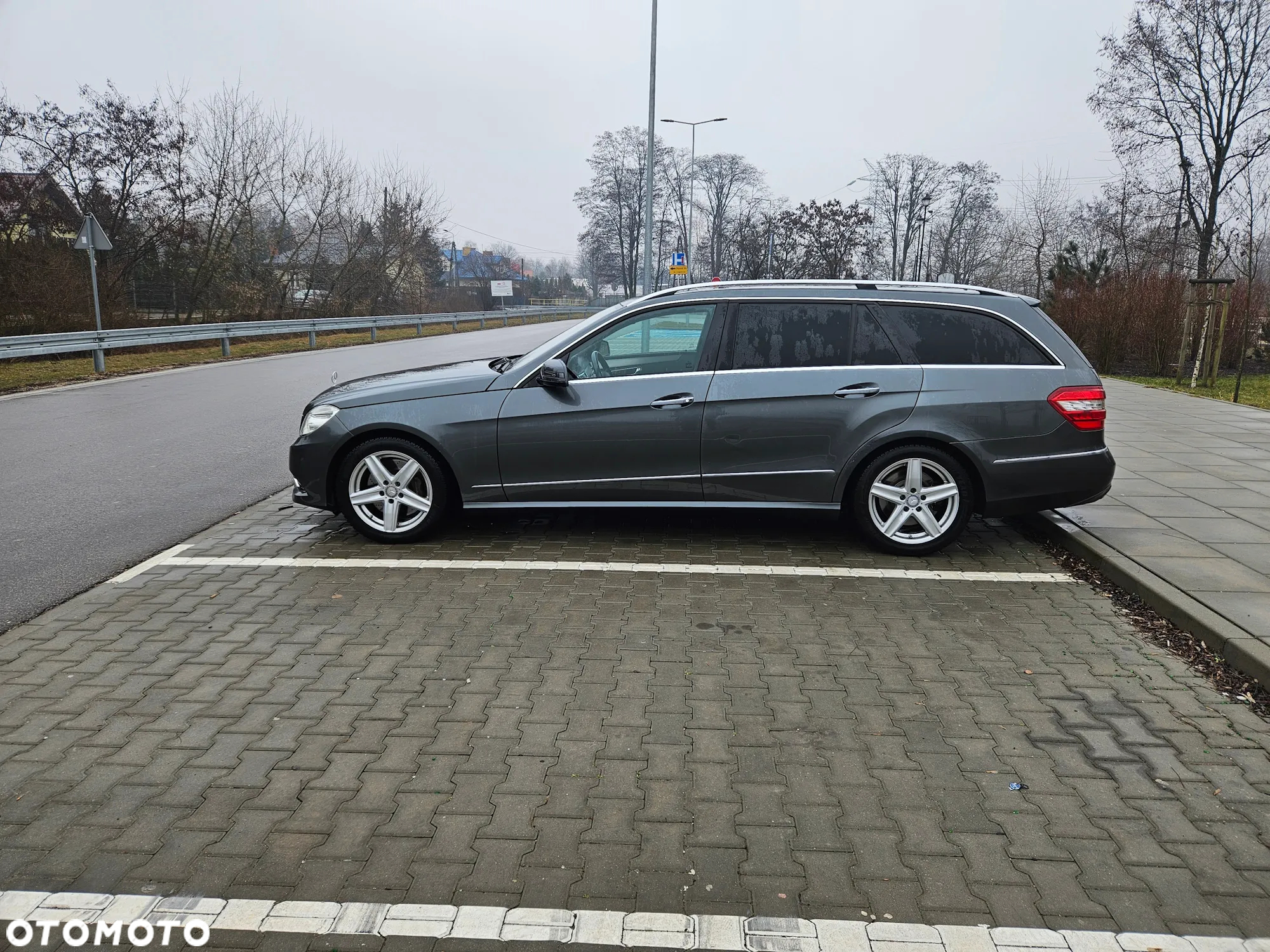 Mercedes-Benz Klasa E 500 T 7G-TRONIC Avantgarde - 3