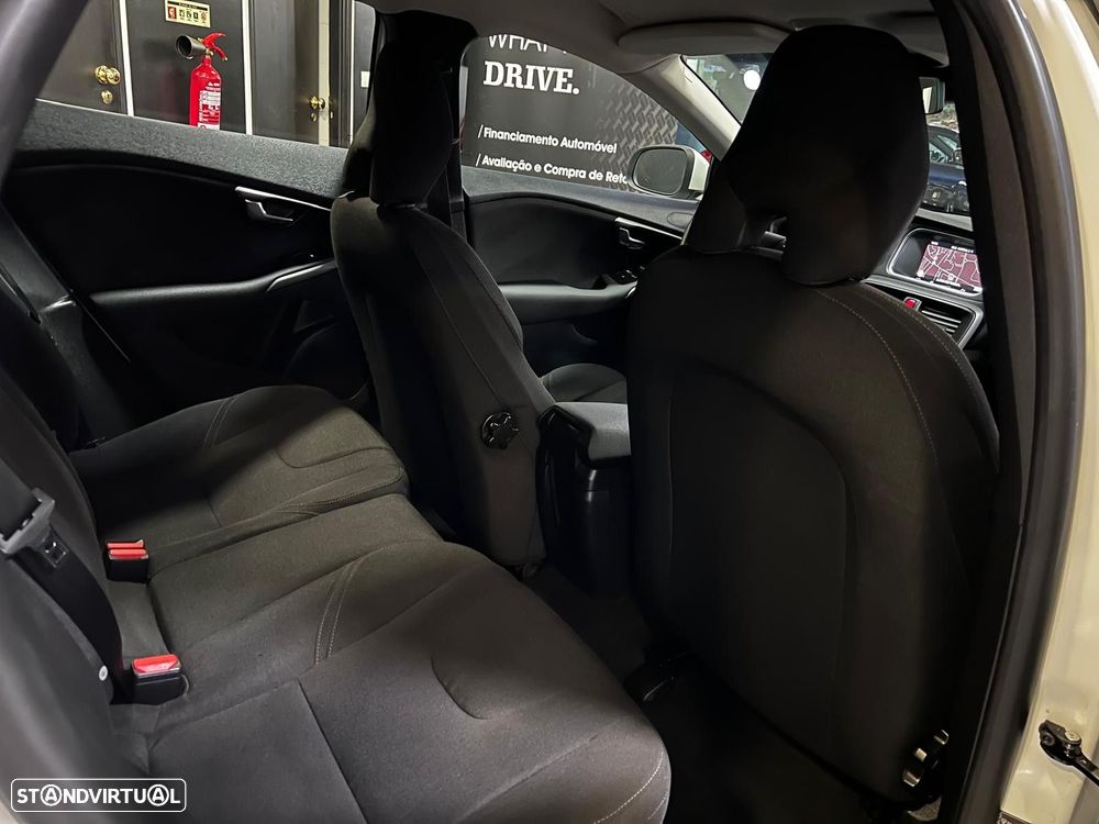 Volvo V40 1.6 D2 Kinetic Eco - 26