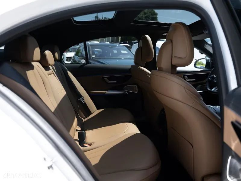 Mercedes-Benz E 200 9G-TRONIC Edition AMG Line - 23