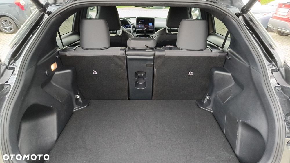 Toyota Yaris Cross - 12