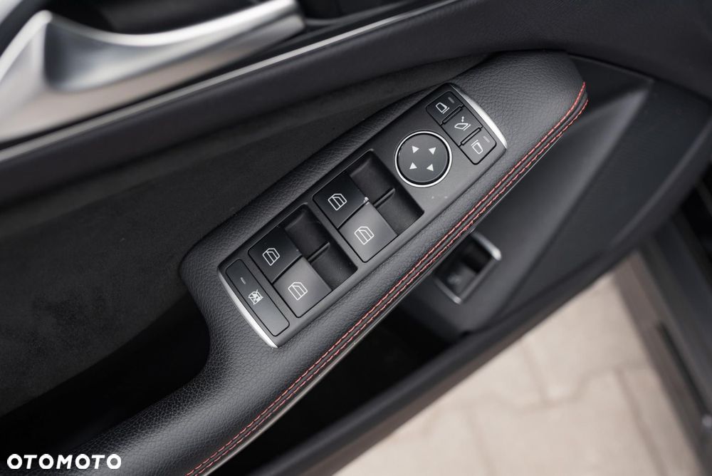 Mercedes-Benz GLA 45 AMG 4-Matic Edition 1 - 30