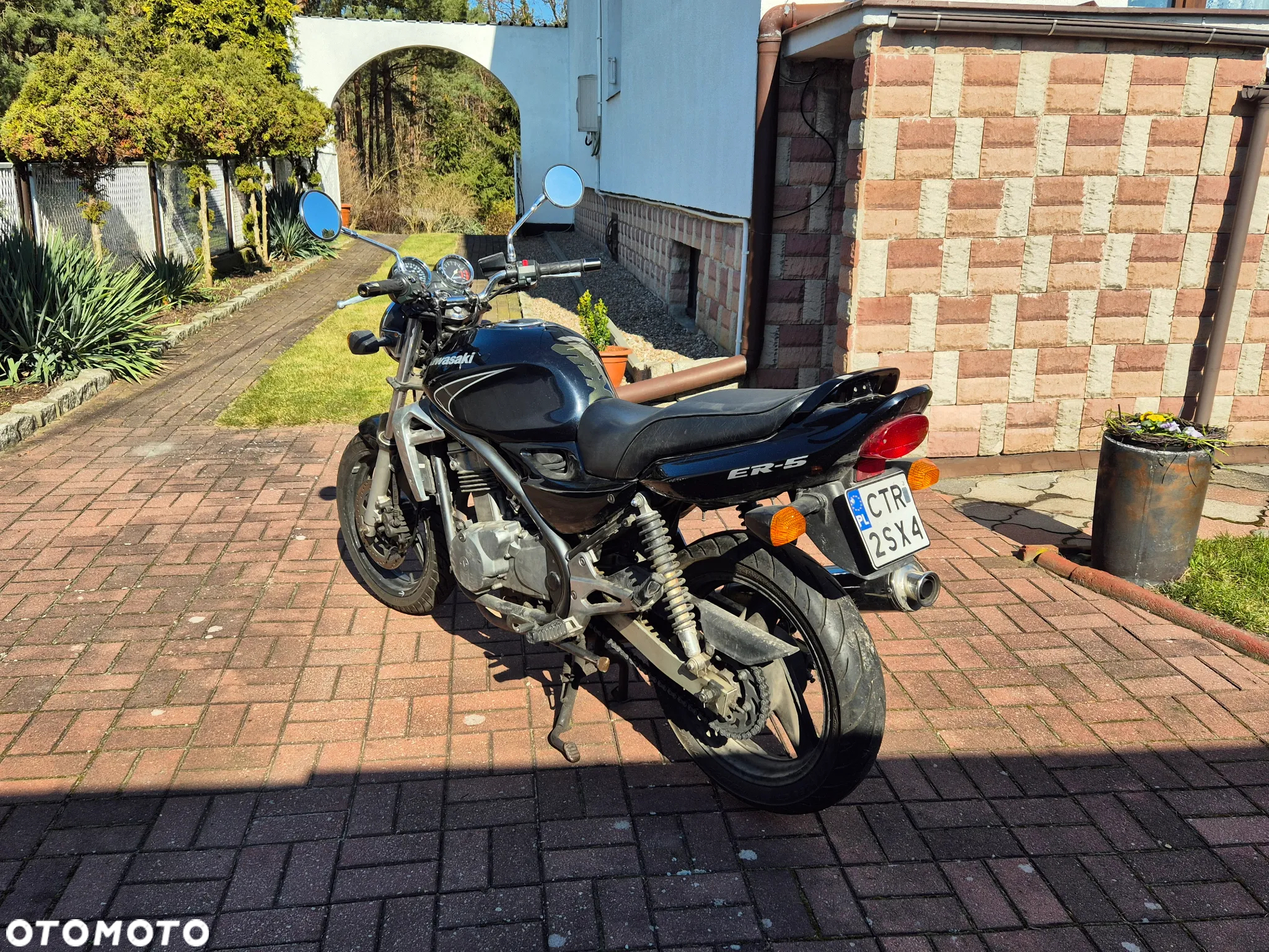 Kawasaki ER - 8
