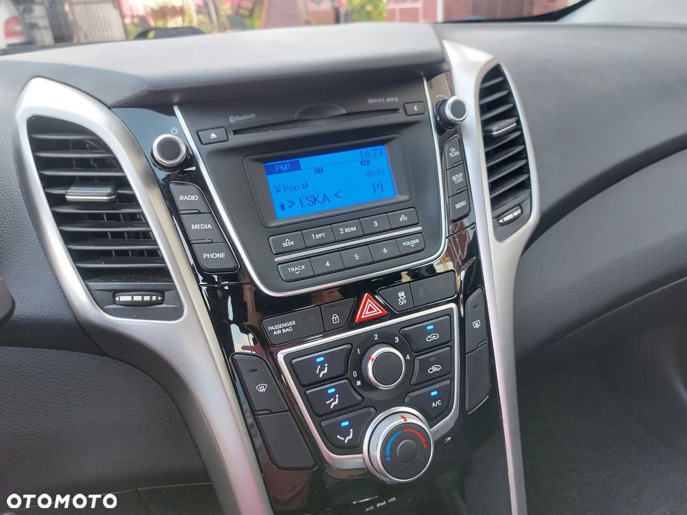Hyundai i30 blue 1.6 GDI YES Gold - 10