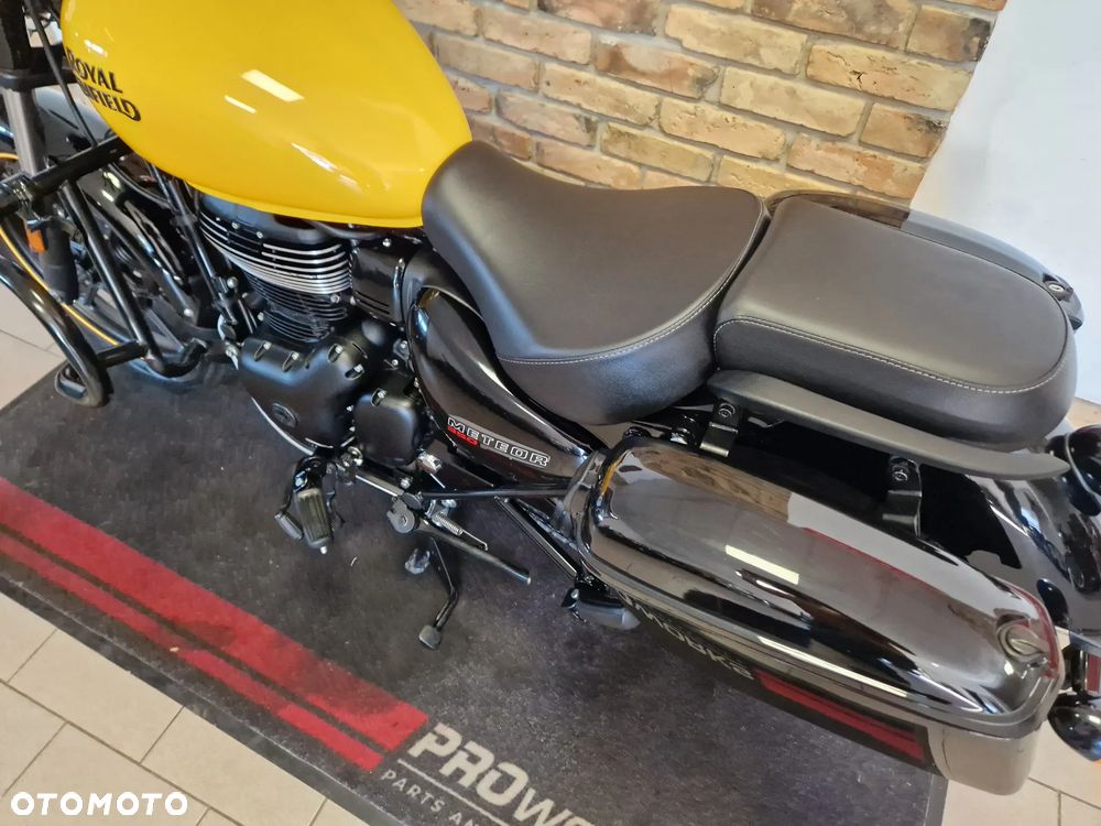 Royal Enfield Meteor - 13