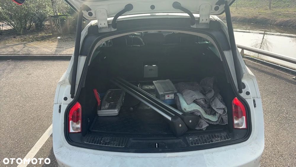 Opel Insignia 1.6 T Edition S&S - 12