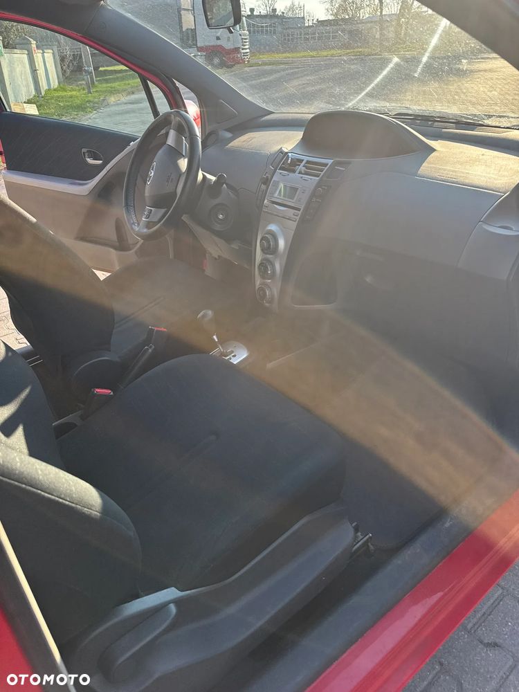 Toyota Yaris 1.3 Sol MM - 3