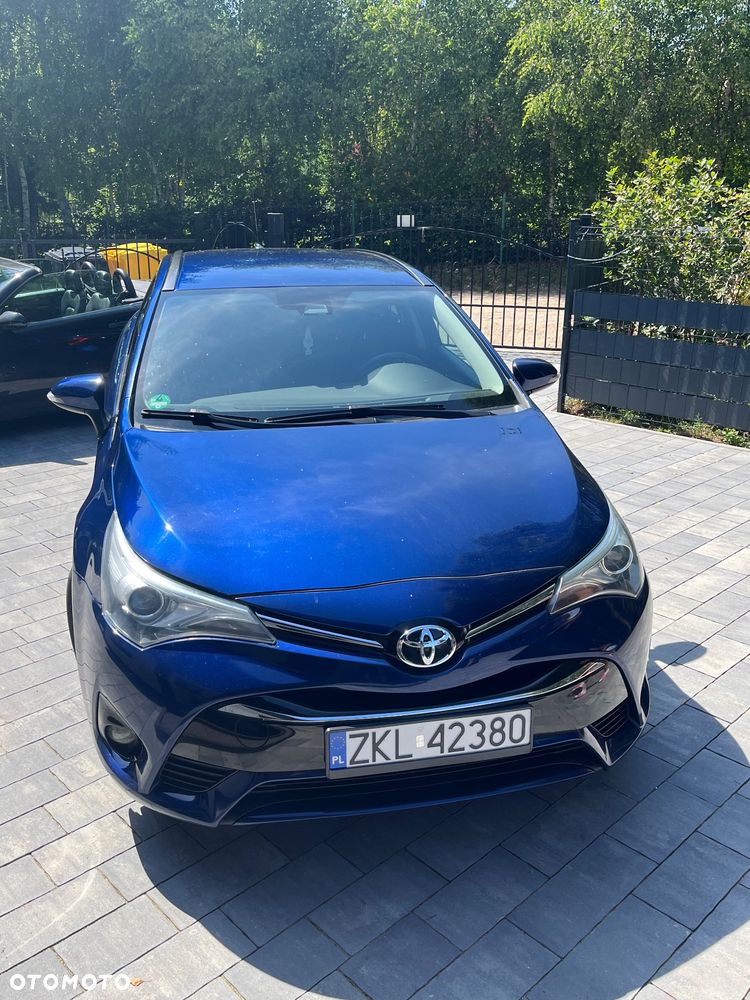 Toyota Avensis - 1