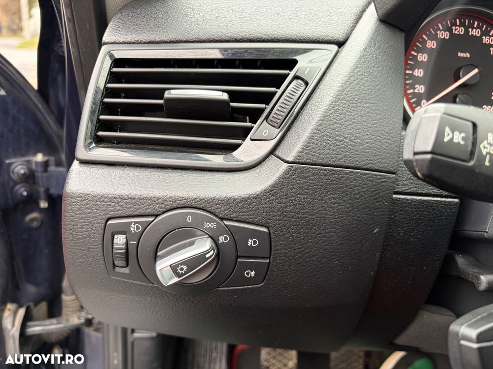 BMW X1 xDrive20d Sport Line - 26