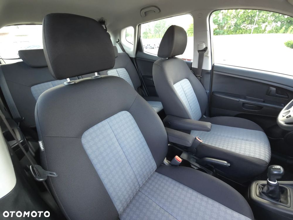 Kia Venga 1.4 L - 16